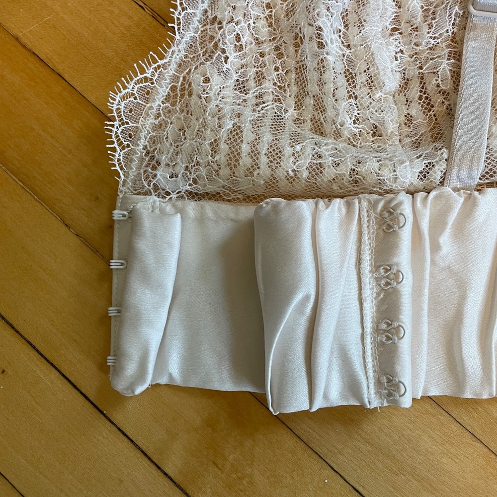Victoria's Secret Beaded Lace Bralette Silk Bridal Bachelorette Date Night - Picture 6 of 10